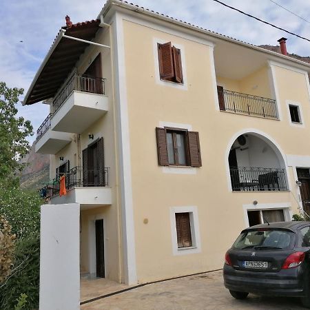 Apartment Theodoros Leonídion Exteriér fotografie