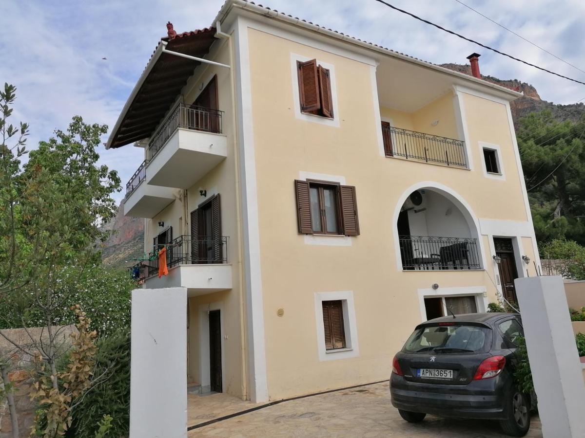 Apartment Theodoros Leonídion Exteriér fotografie